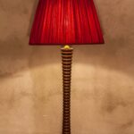 Paralume arricciato in velluto rosso. Diametro 50cm.