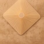 Applique da muro in seta arricciata. Diametro 60cm.
