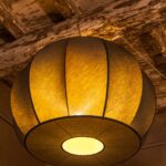 Grande sfera con tappo cucita in seta. Diametro 80cm.