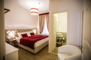 Chic & Town luxury rooms - Via dei due Macelli, Rome